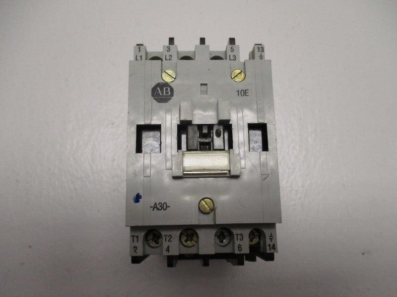 ALLEN BRADLEY 100-A30ND3 SER. B UNMP