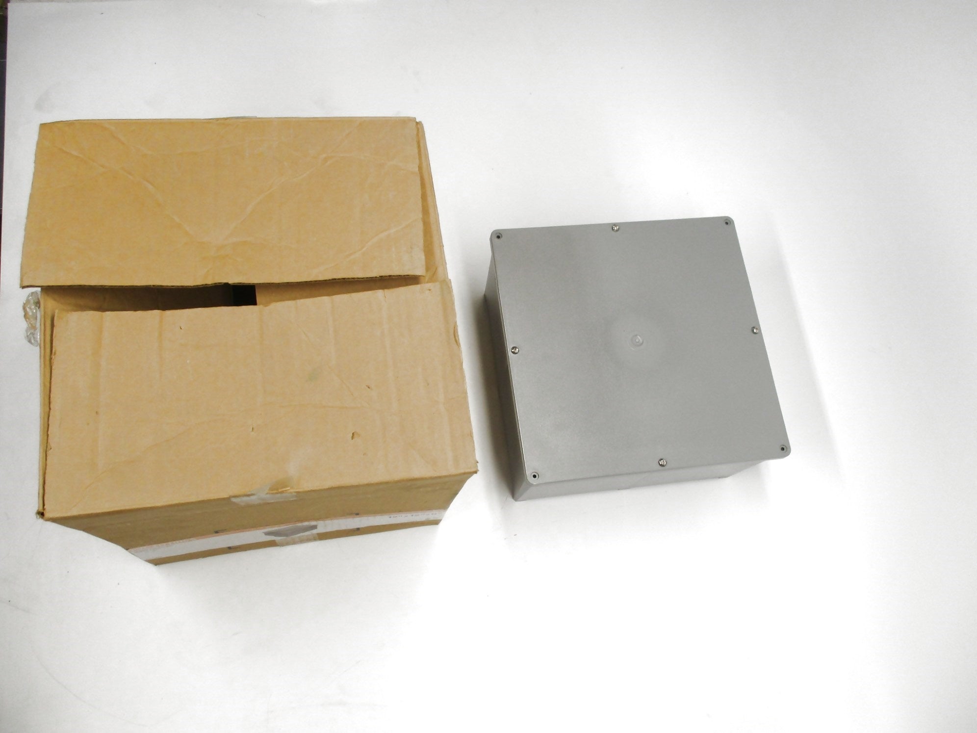 THOMAS & BETTS E989R-UPC (PKG. OF 2) NSMP