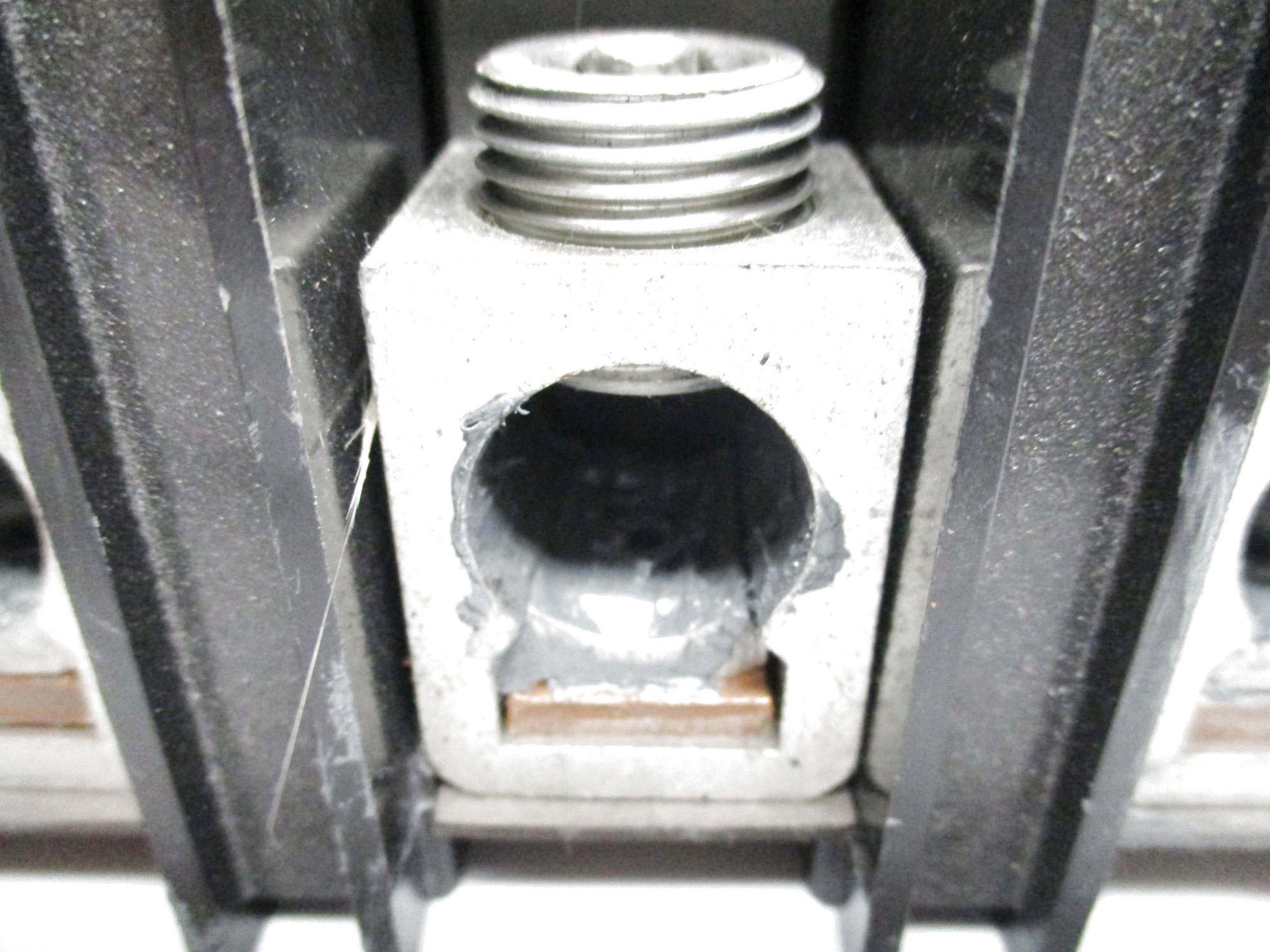 SQUARE D Q2L3200 200A 240VAC UNMP