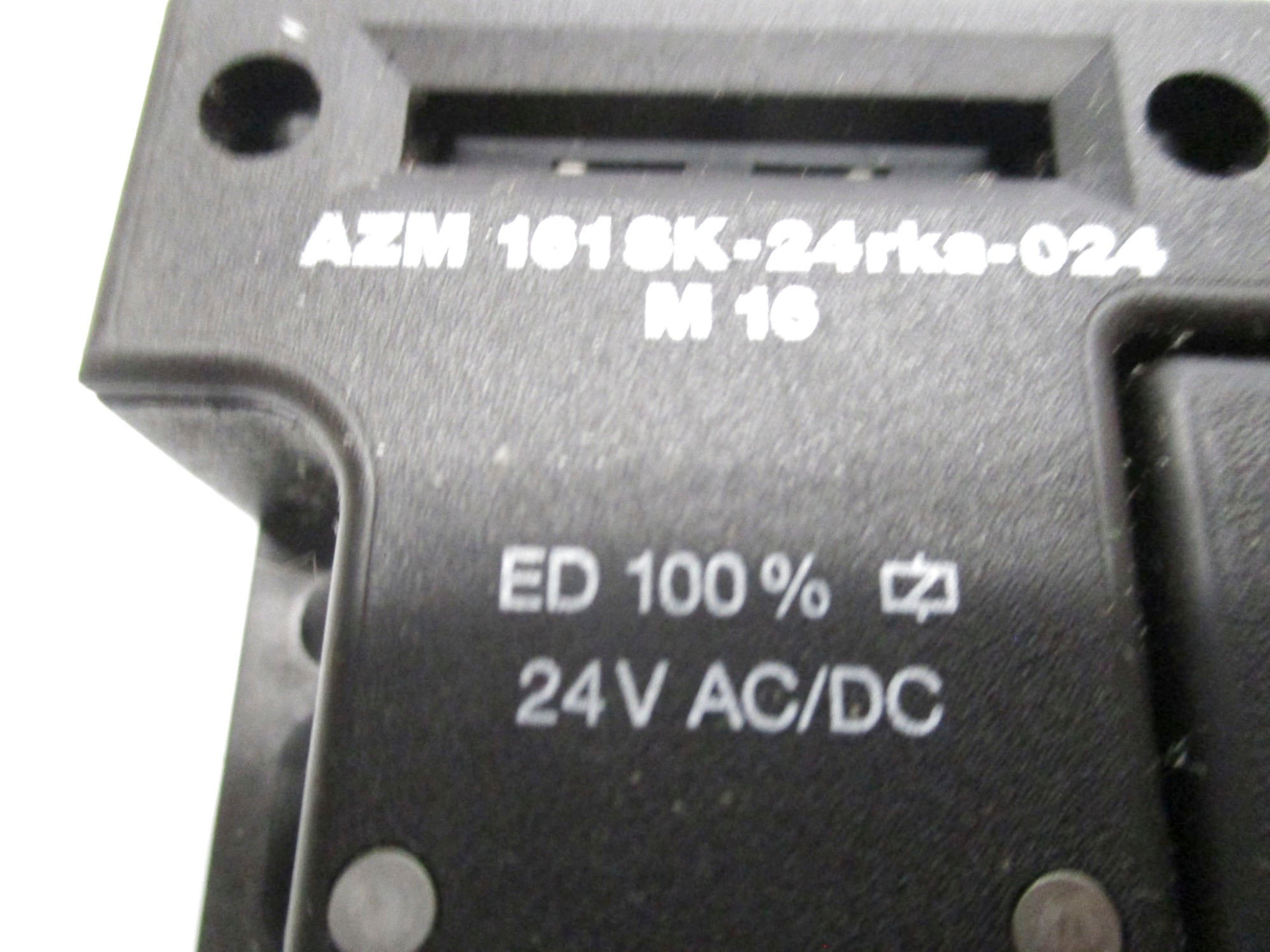 SCHMERSAL AZM-161SK-24RKA-024 -M16 NSNP
