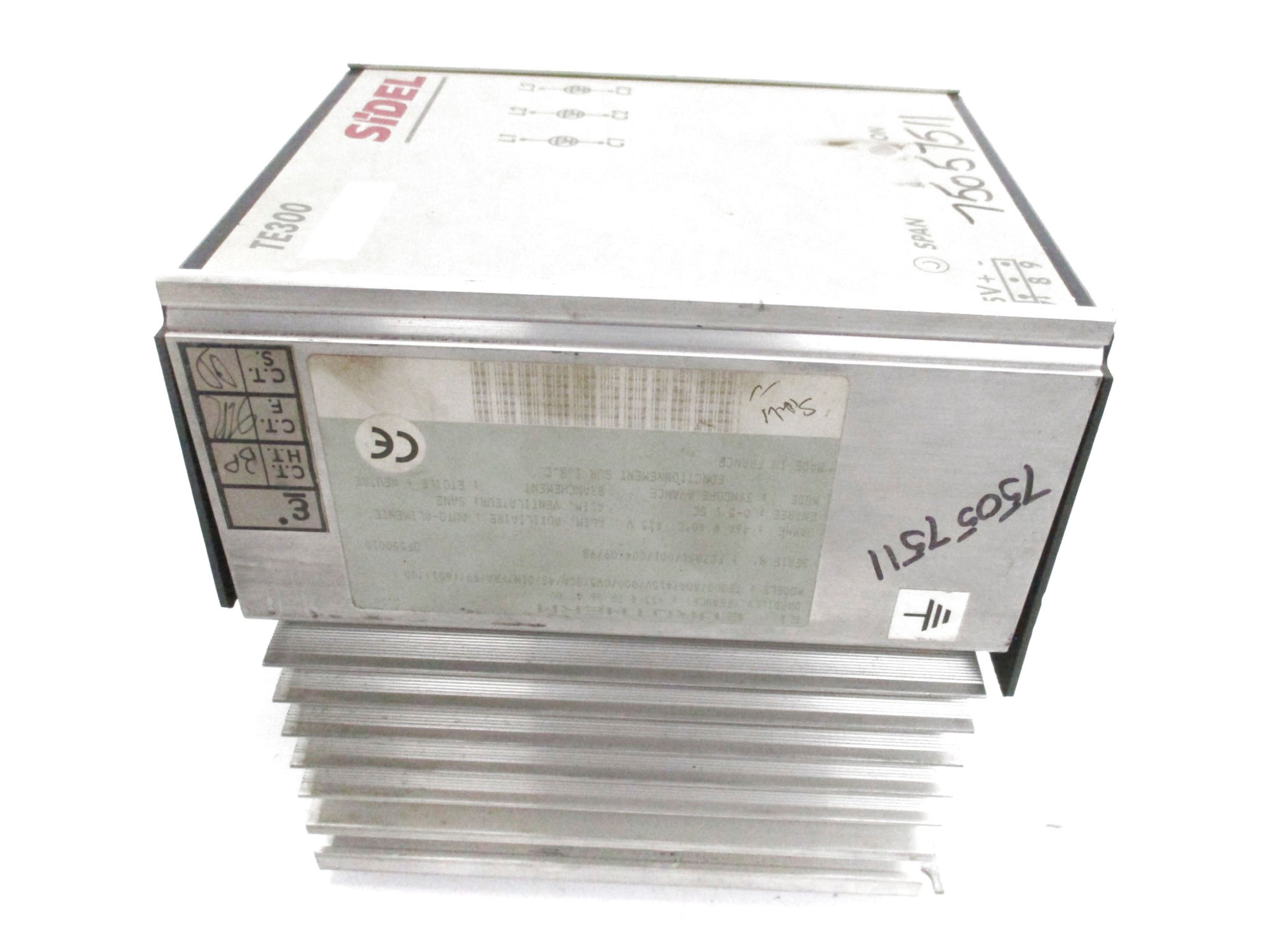 EUROTHERM TE300/40A/415V/000/0V5/SCA/4S/DIN/FRA/99/(601)/00 UNMP