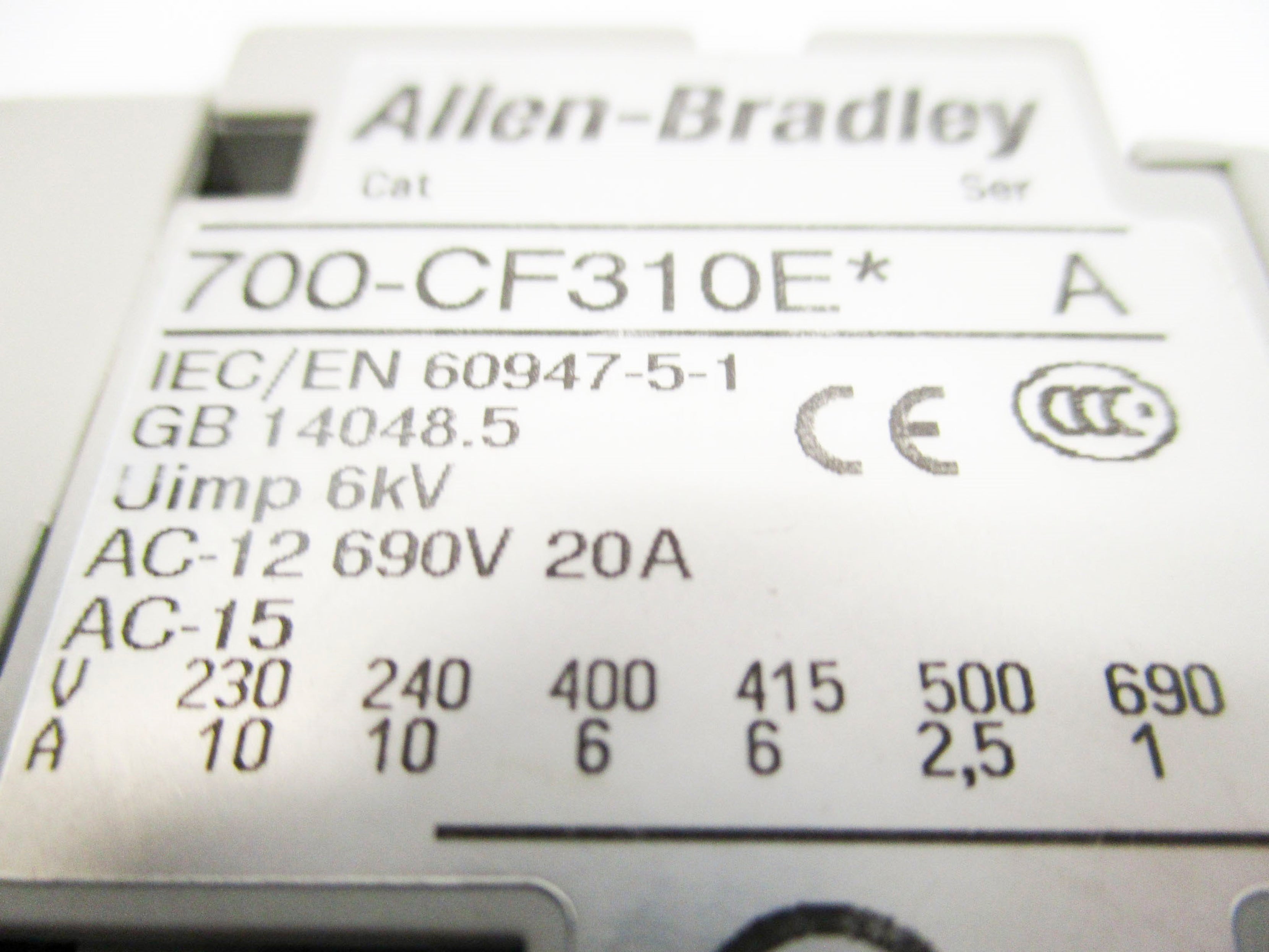 ALLEN BRADLEY 700-CF310EJ SER. A 24V (BR/WH) (AS PICTURED) NSMP