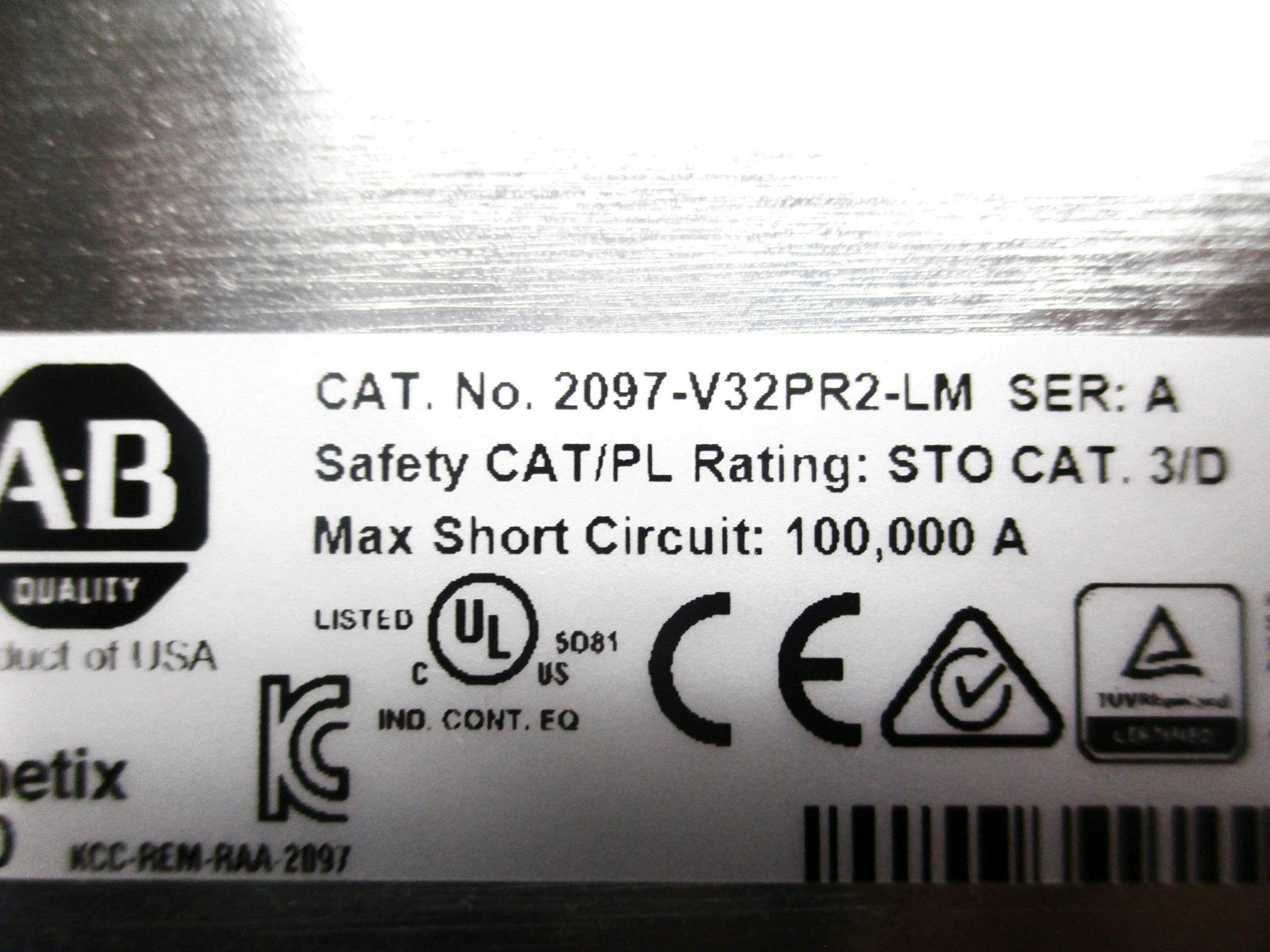 ALLEN BRADLEY 2097-V32PR2-LM SER. A  F/W 1.57 UNMP