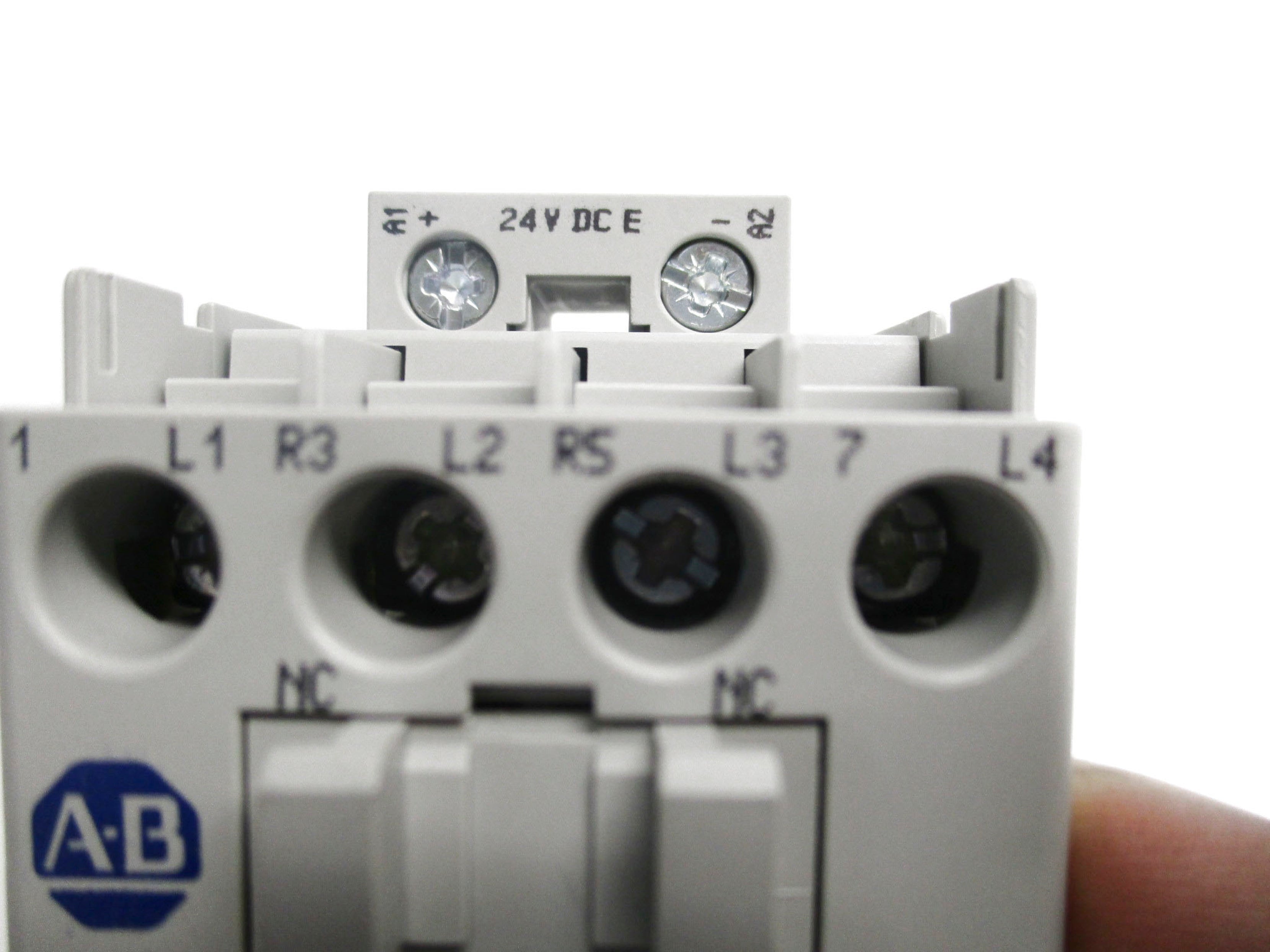 ALLEN BRADLEY 100-C23EJ200 SER. C 24VDC (BR/WH) NSMP