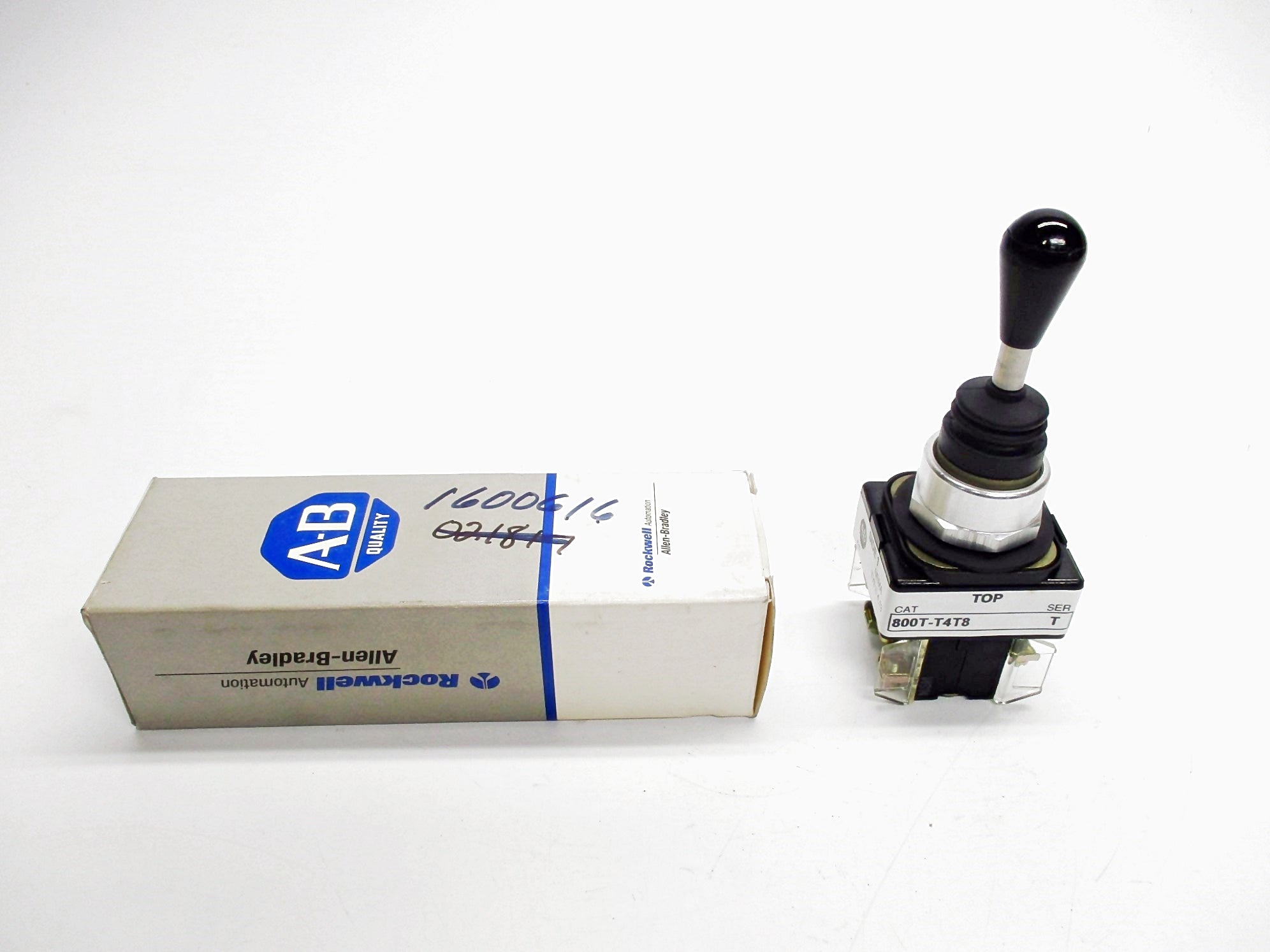 ALLEN BRADLEY 800T-T4T8 SER. T (GR/BL) NSMP