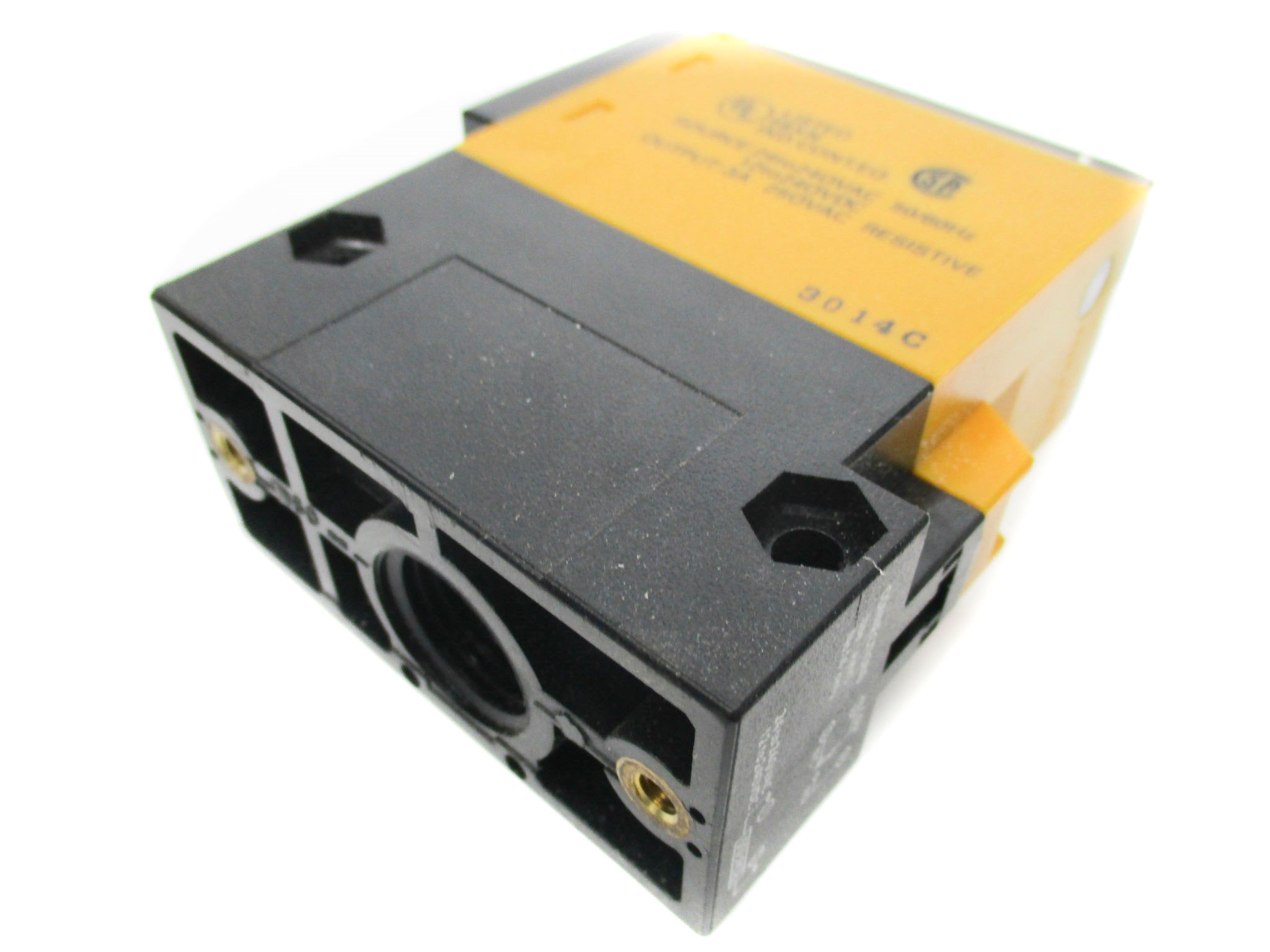 OMRON E3B2-R5M4-US 24-240VAC NSMP