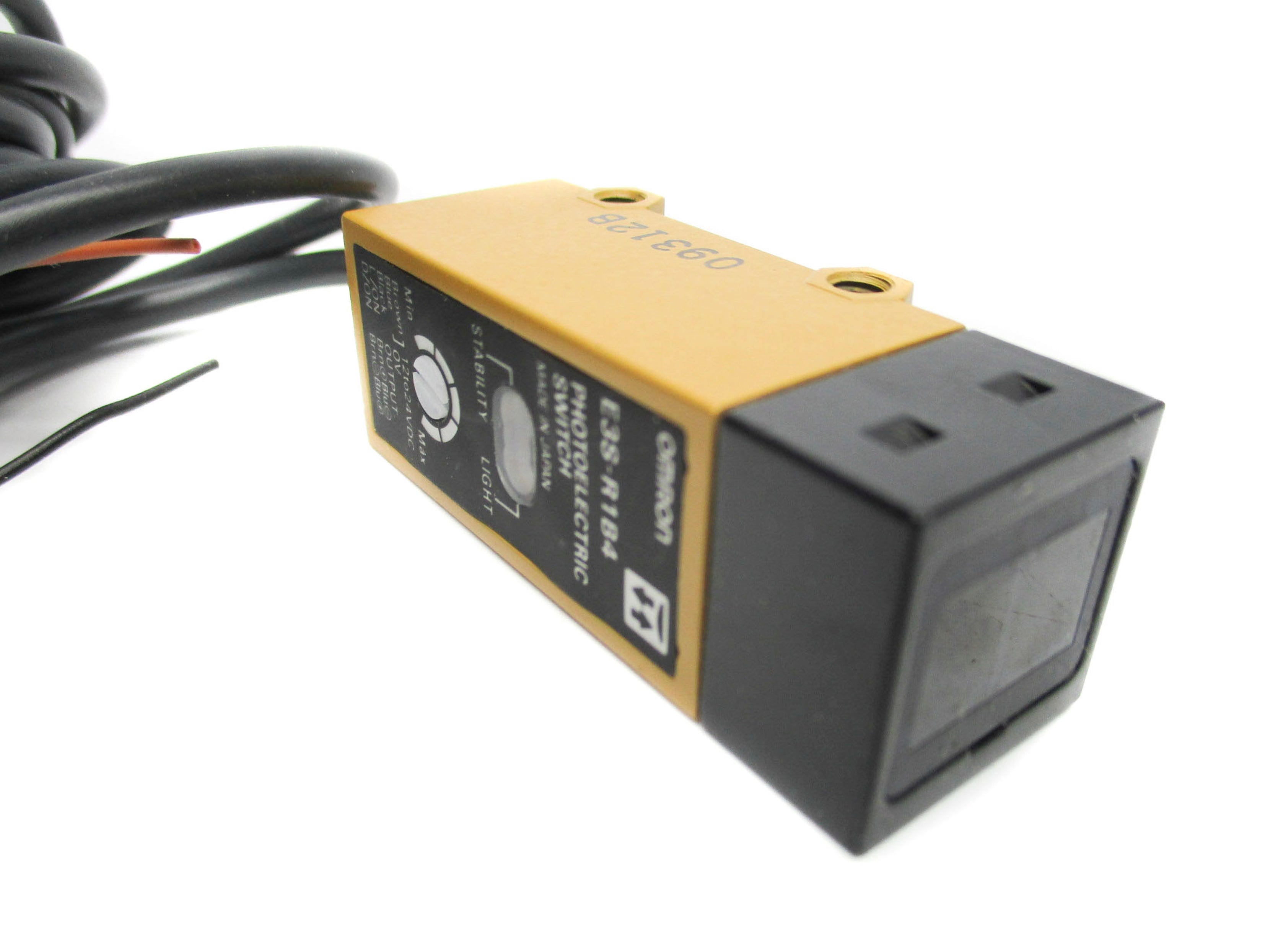 OMRON E3S-R1B4 12-24VDC NSMP