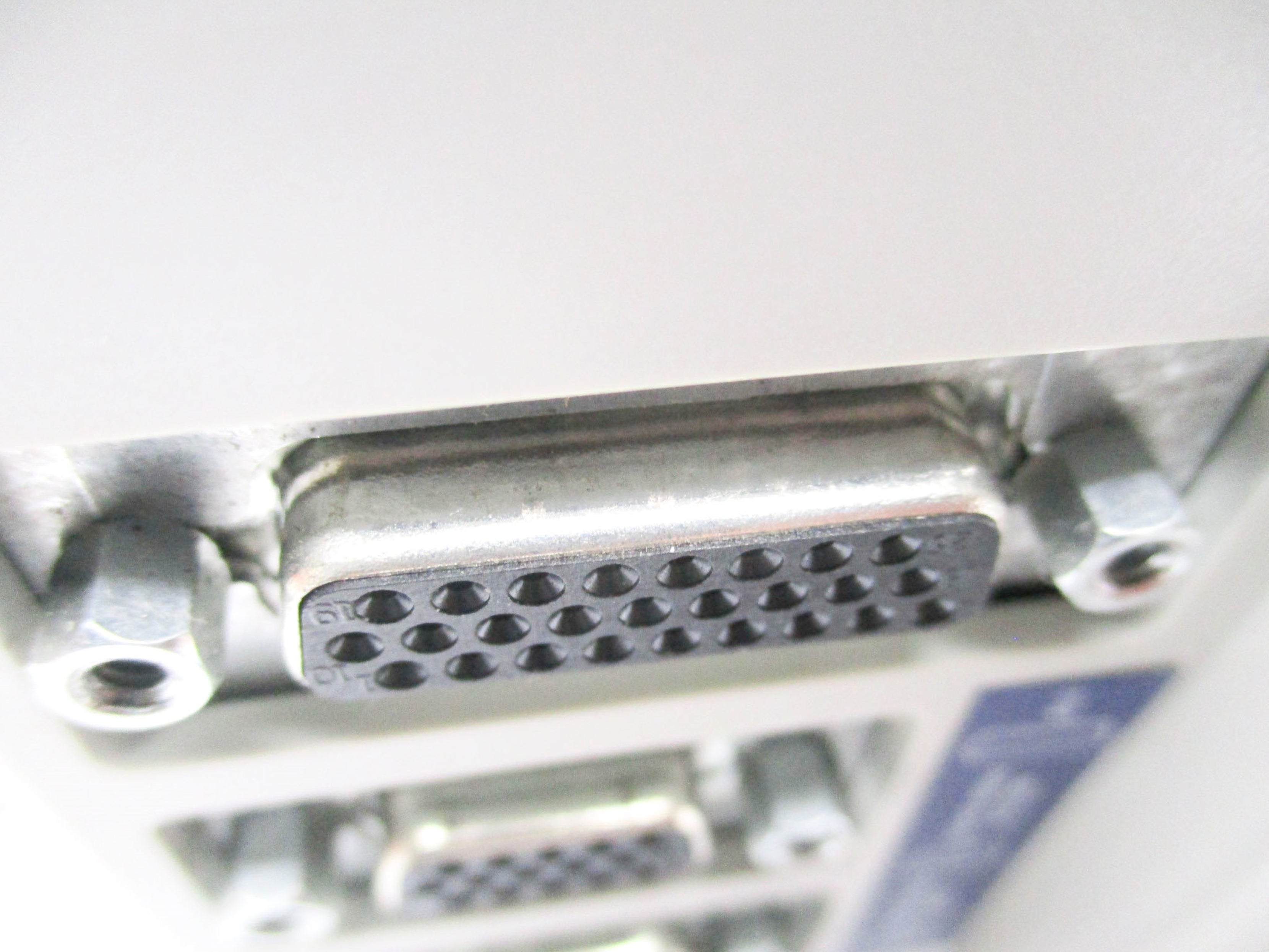 ALLEN BRADLEY 2094-BC01-M01-S SER. B F/W:1.123 (AS PICTURED) NSNP