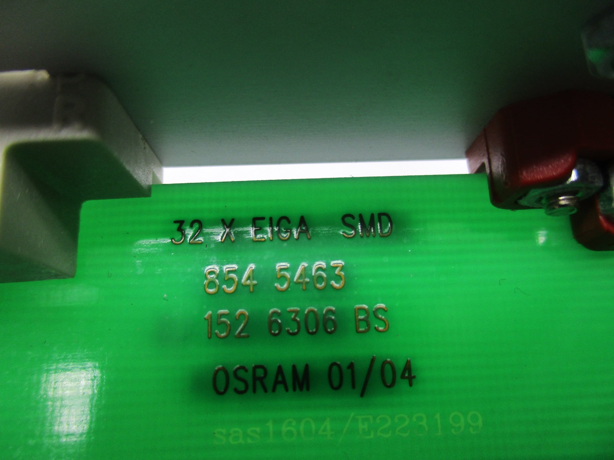 OMRAM 32XEIGA NSMP