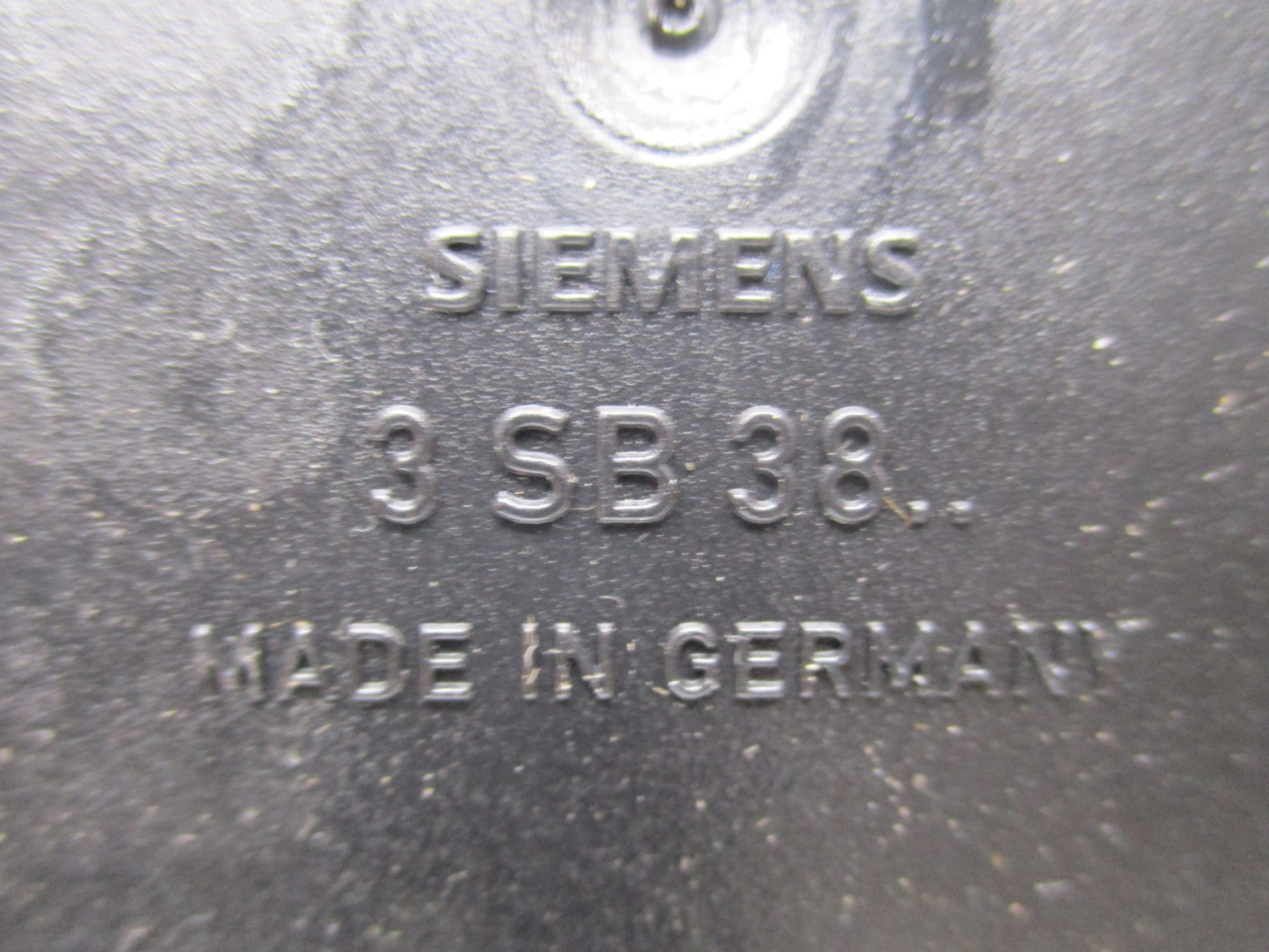 SIEMENS 3SB3804-0AA3 NSMP