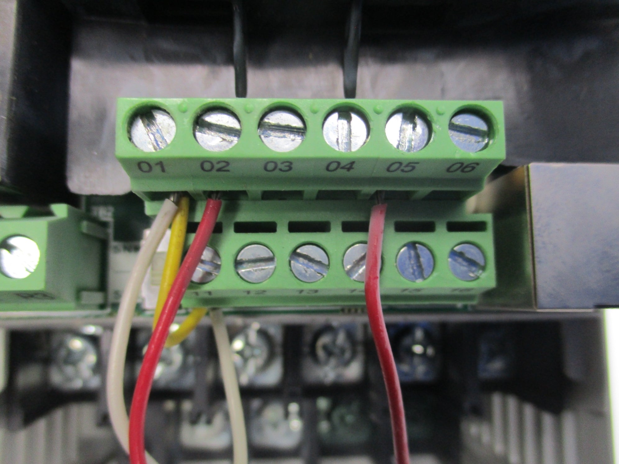 ALLEN BRADLEY 22A-D4P0N104 SER. A F/W 6.01 (AS PICTURED) UNMP