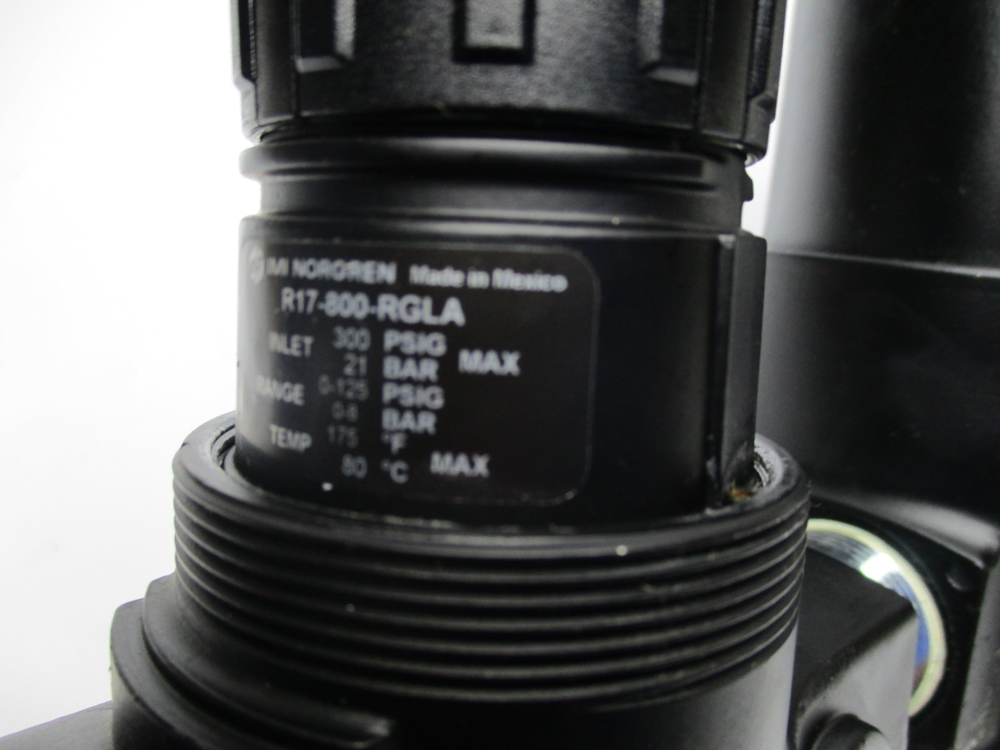 NORGREN R17-800-RGLA (AS PICTURED) NSNP