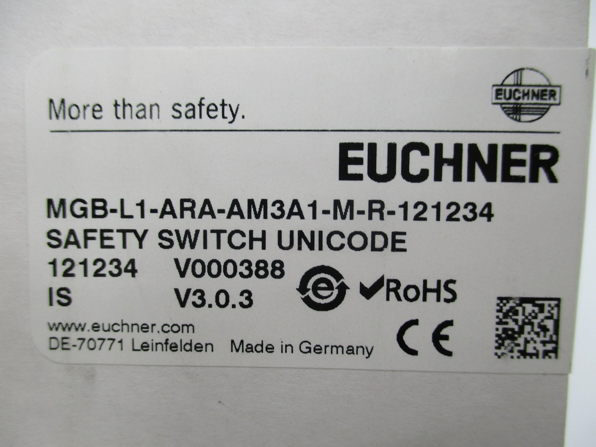 EUCHNER MGB-L1-ARA-AM3A1-M-R-121234 NSFS
