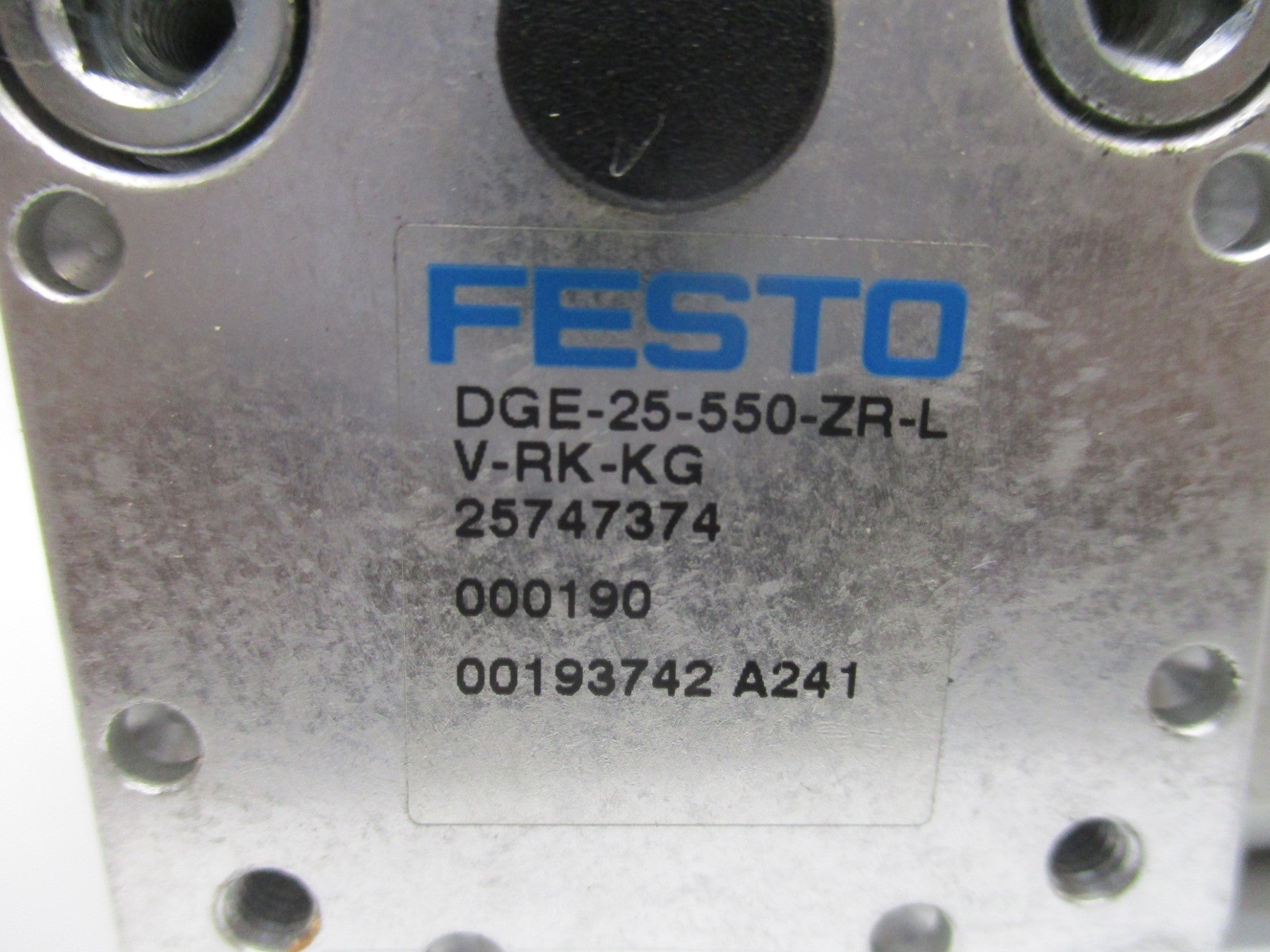 FESTO DGE-25-550-ZR-LV-RK-KG UNMP