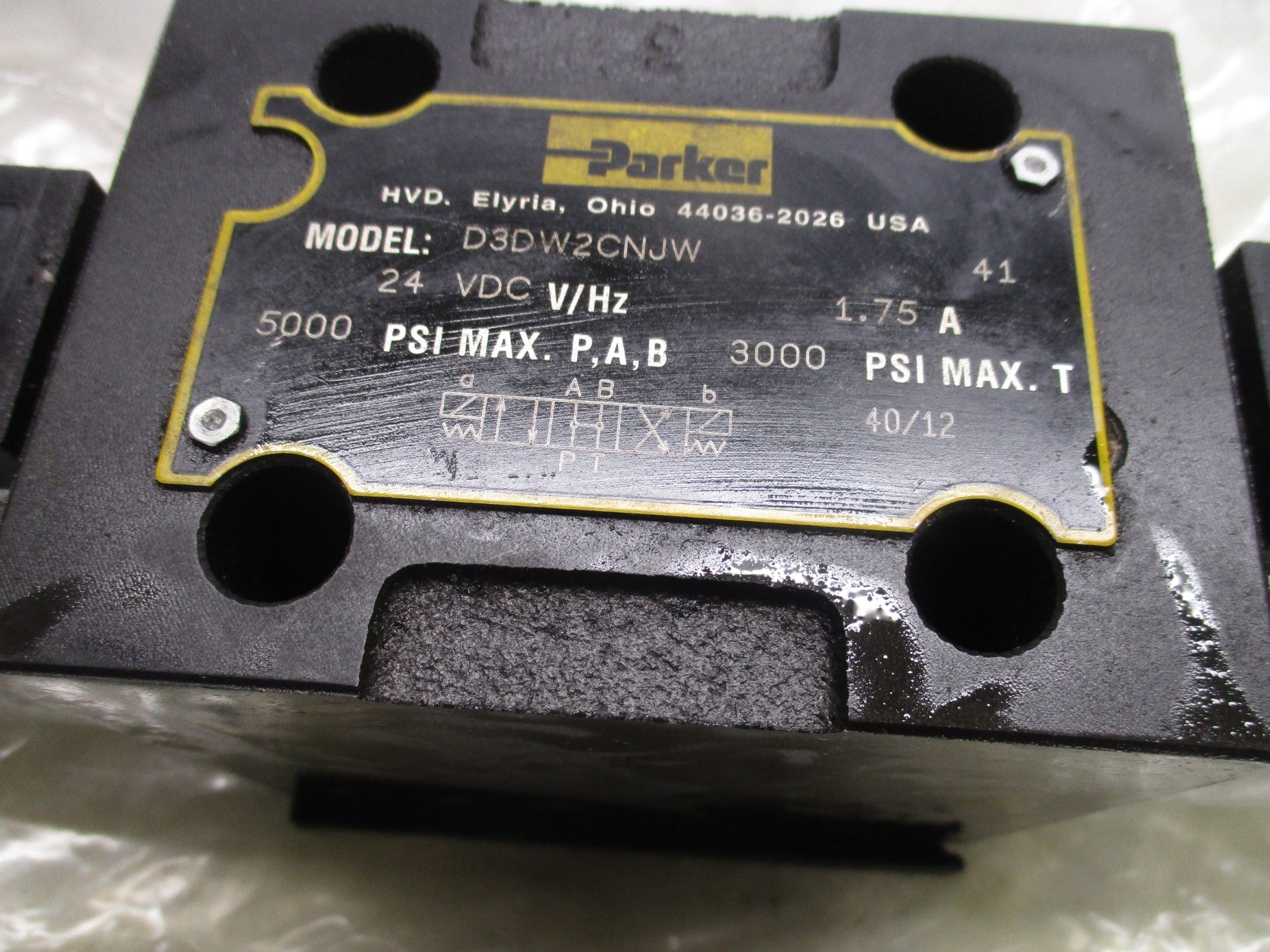 PARKER D3DW2CNJW 24VDC UNMP