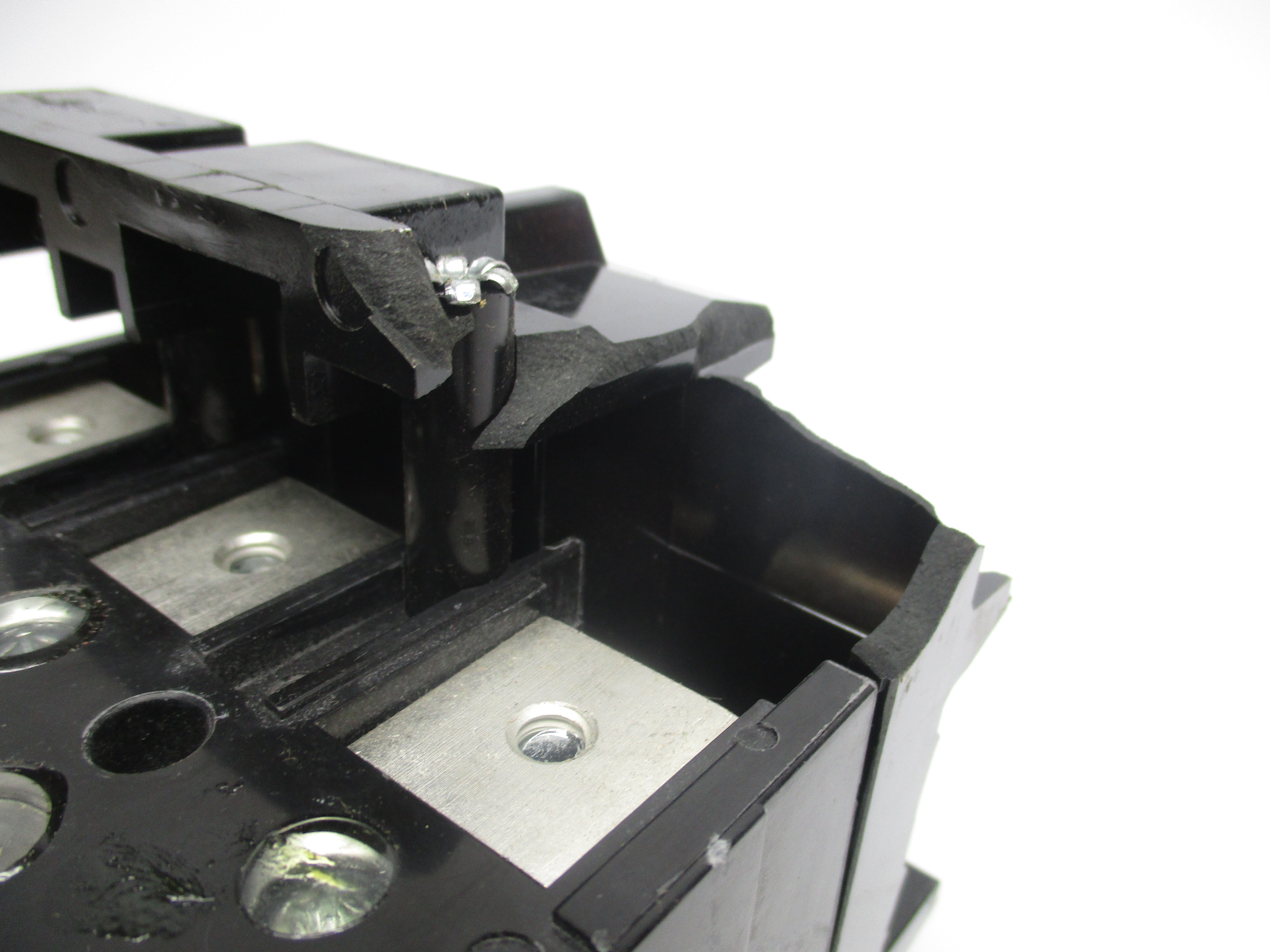 SQUARE D QBA32225 240V 225A (AS PICTURED) NSNP