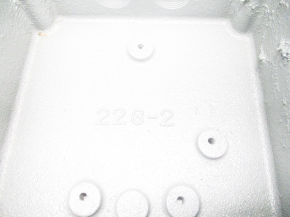 B/W CONTROLS 223-2 UNMP