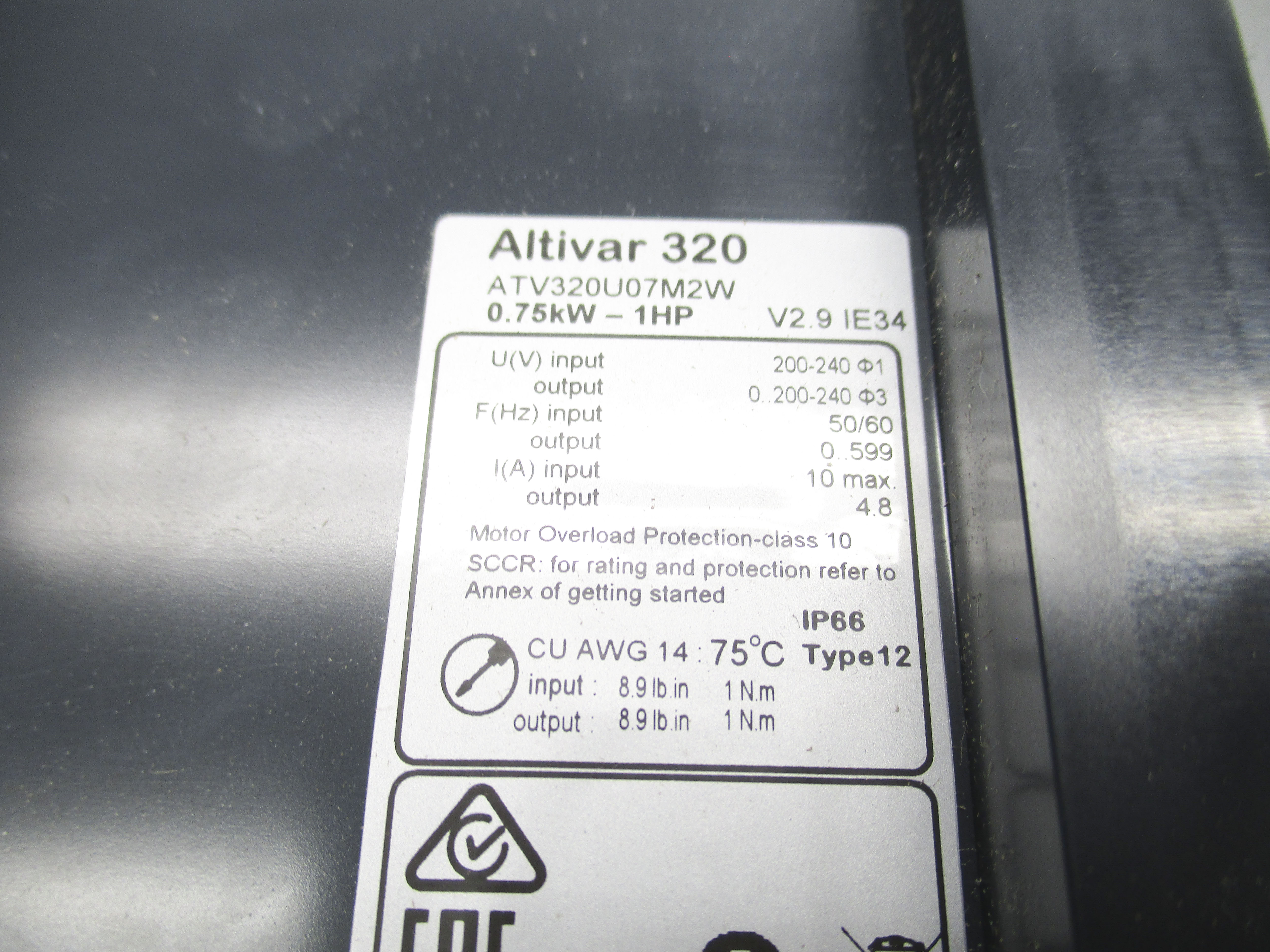 SCHNEIDER ELECTRIC ATV320U07M2W NSMP