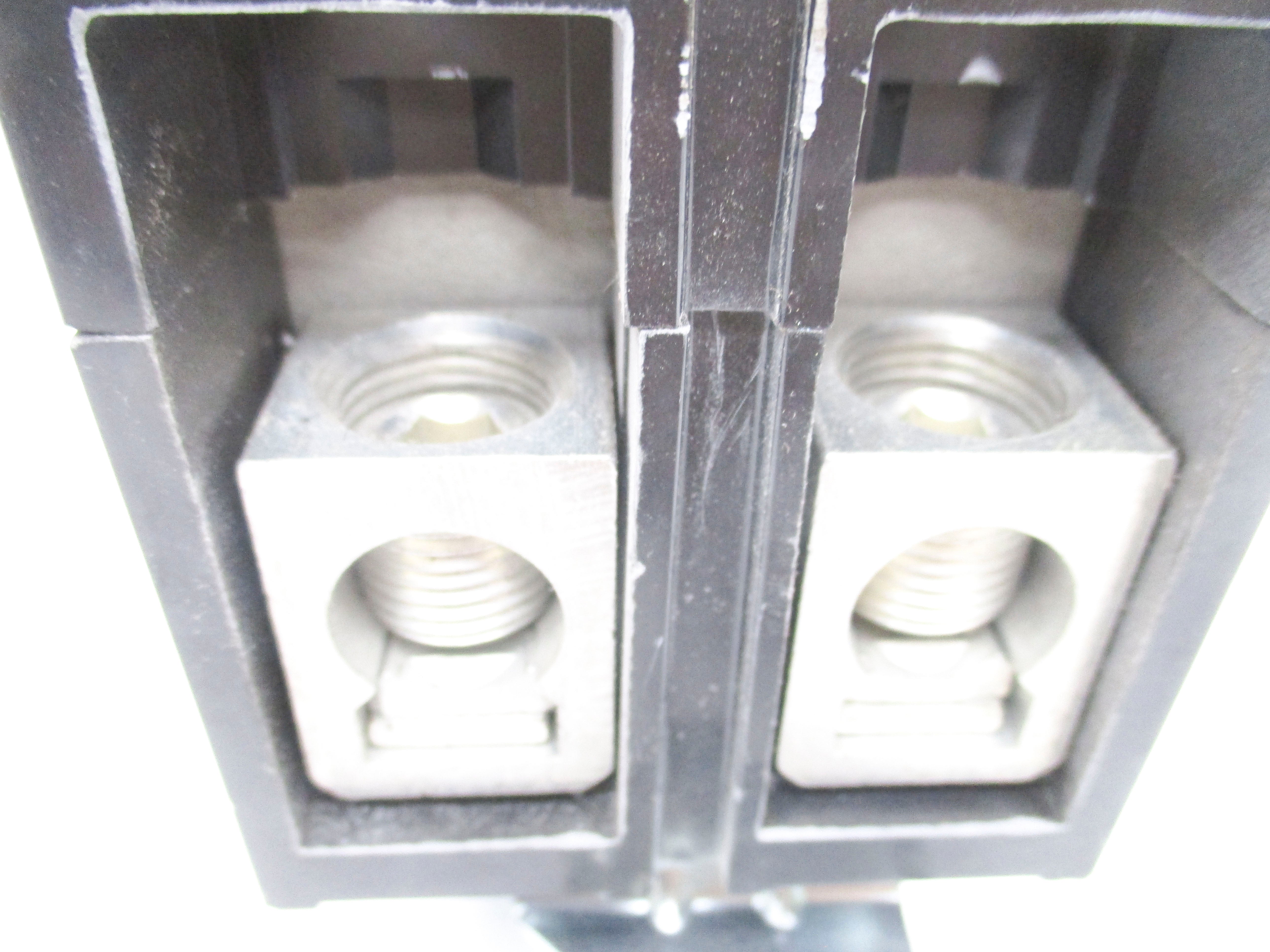 SQUARE D QGA222002 240V 200A  NUPI