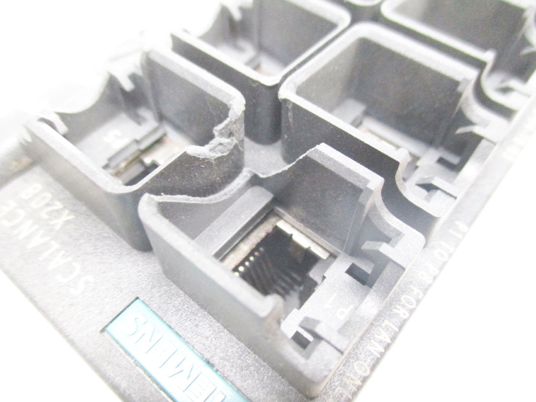 SIEMENS 6GK5208-0BA10-2AA3 (AS PICTURED) NSNP