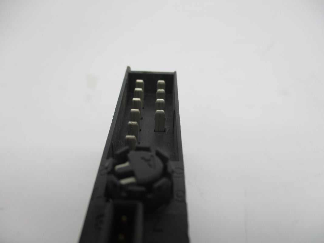 SIEMENS 6ES7131-4BB01-0AA0 24VDC UNMP