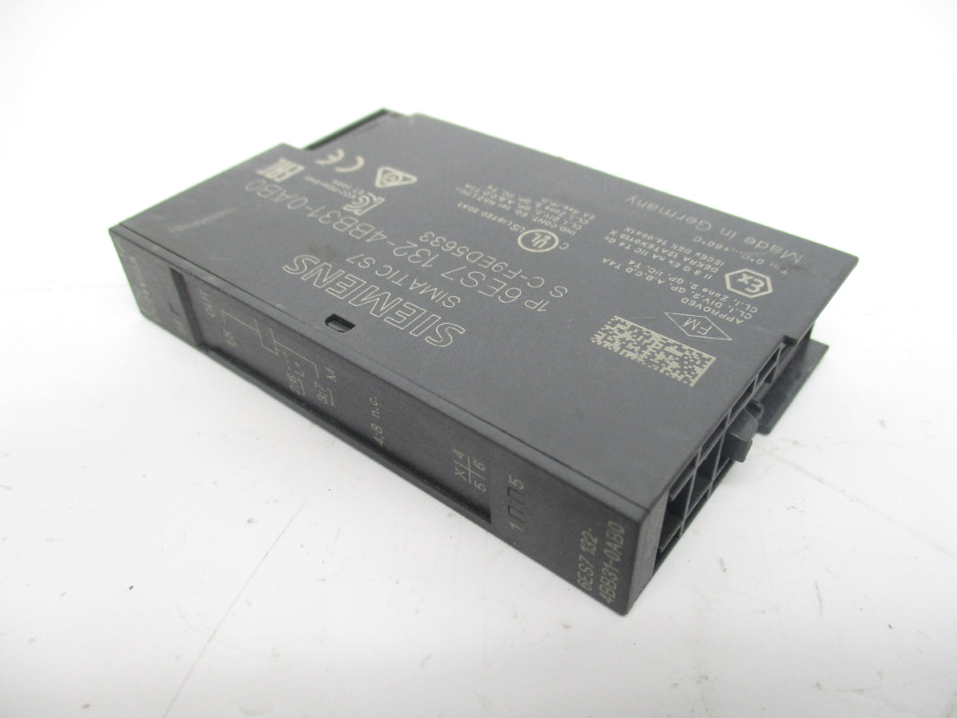 SIEMENS 6ES7132-4BB31-0AB0 24VDC 2A UNMP