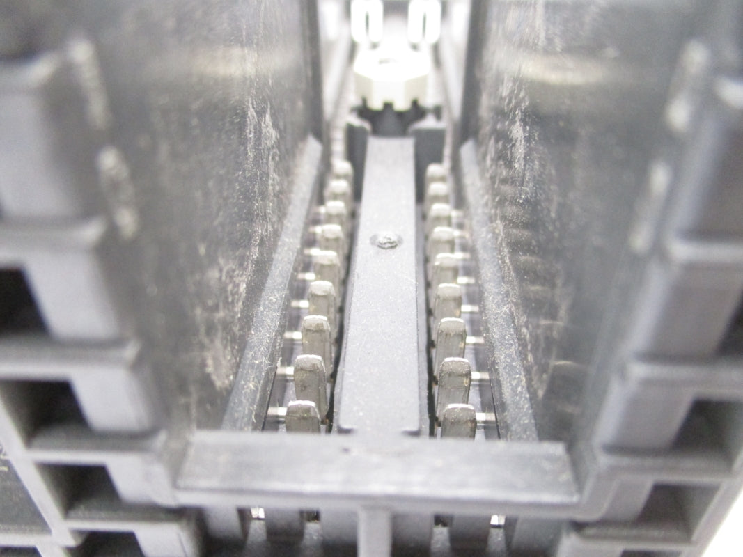 SIEMENS 6AU1240-1AB00-0AA0 24VDC 2A UNMP