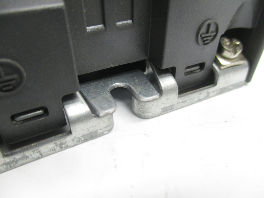 SIEMENS 6SL3210-1KE14-3UF2 F/W 02/V4.7 400-480V 5.5A (NO DOOR) UNMP