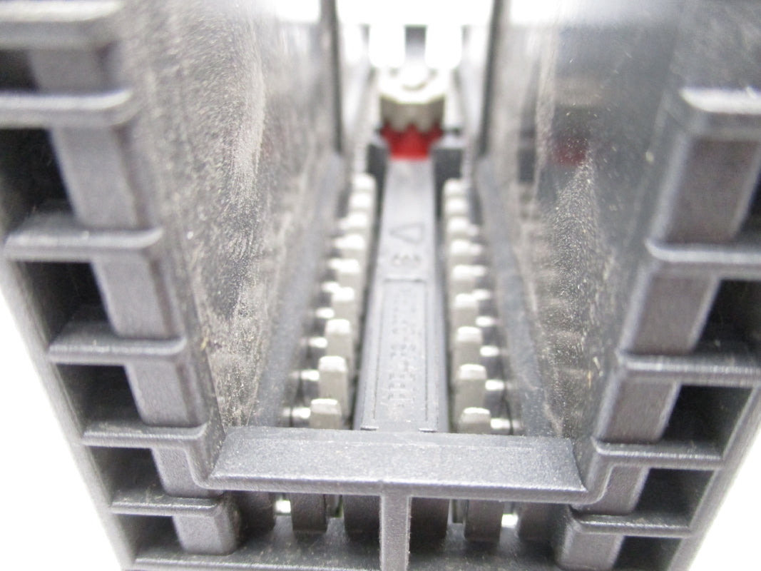 SIEMENS 6ES7331-7PF01-0AB0 (NO DOOR) NSNP