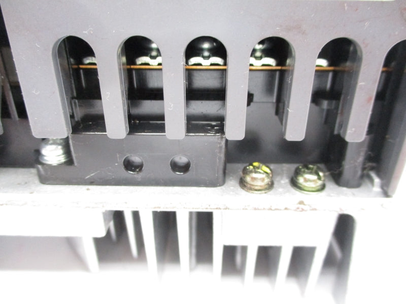 MITSUBISHI FR-E740-0.75K 380-480VAC 2.6A UNMP