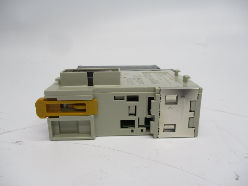 OMRON CJ1W-DA08V 24VDC 0.14A NSMP