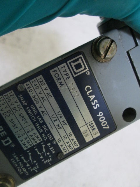 SQUARE D LIMIT SWITCH 9007-B62C (AS PICTURED) *AS IS*