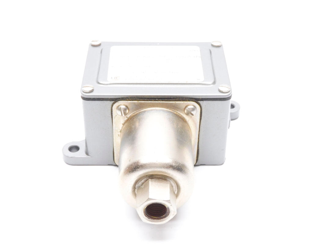 UNITED ELECTRIC J6-134-9547 480VAC 15A 30"HGV-20PSI NSMP