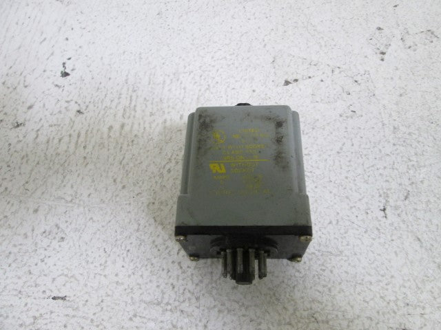 SQUARE D 0.1-10SEC SOLID STATE TIMING RELAY 8501 JCK-21 *USED*