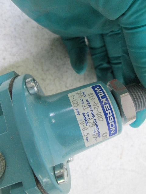 WILKERSON 1/4" REGULATOR R10-02-Q87 *NEW IN BOX*
