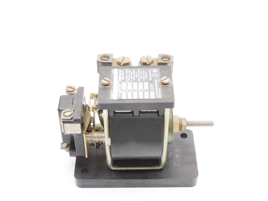 ALLEN BRADLEY 809-A06E SER. A 12A UNMP