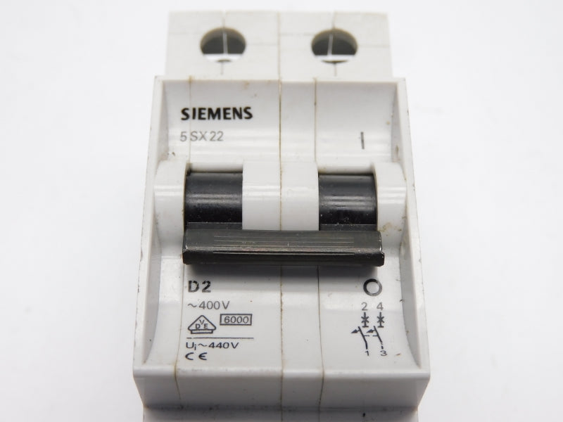 SIEMENS 5SX22-D2 2A 480VAC 2A NSNP