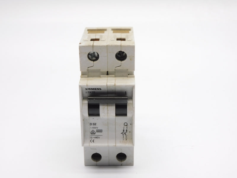 SIEMENS 5SX22-D32 440V 32A UNMP