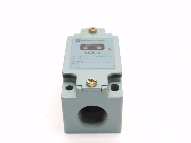 TELEMECANIQUE XCK-J ZCK-J121 24V (AS PICTURED) NSNP