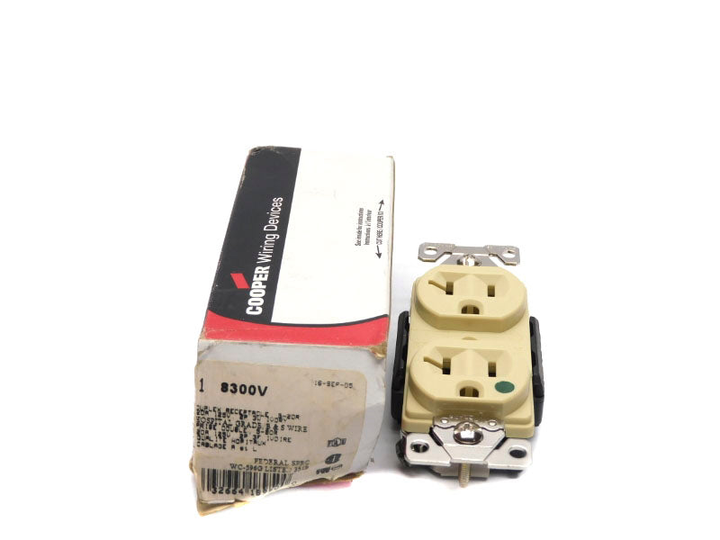COOPER 8300V 125V 20A NSMP