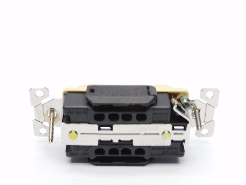 COOPER 8300V 125V 20A NSMP