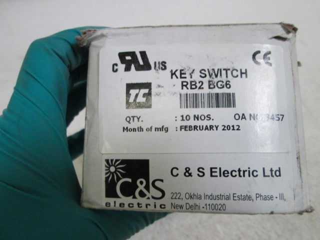 LOT OF 9 C&S ELECTRIC KEY SWITCH RB2 BG6 *NEW IN BOX*