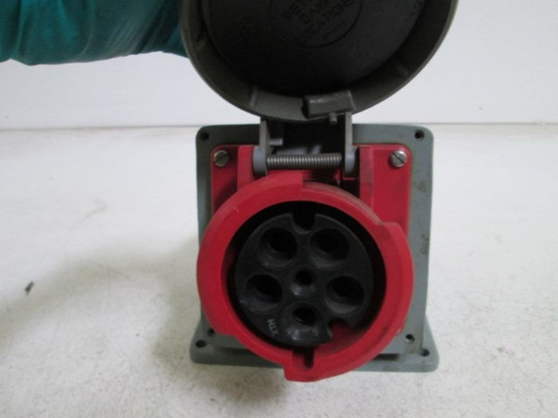 HUBBELL RECEPTACLE 563R6W  (AS PICTURED) *USED*
