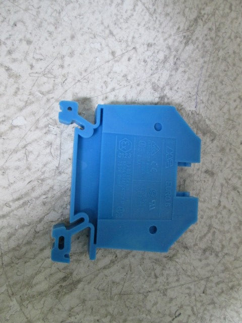 LOT OF 18 DINNECTORS TERMINAL BLOCK BLUE DN-T8B *NEW IN BOX*