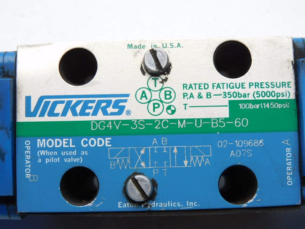 VICKERS DG4V3S2CMUB560 02-109686 110/120V .48/.46A 5000PSI UNMP