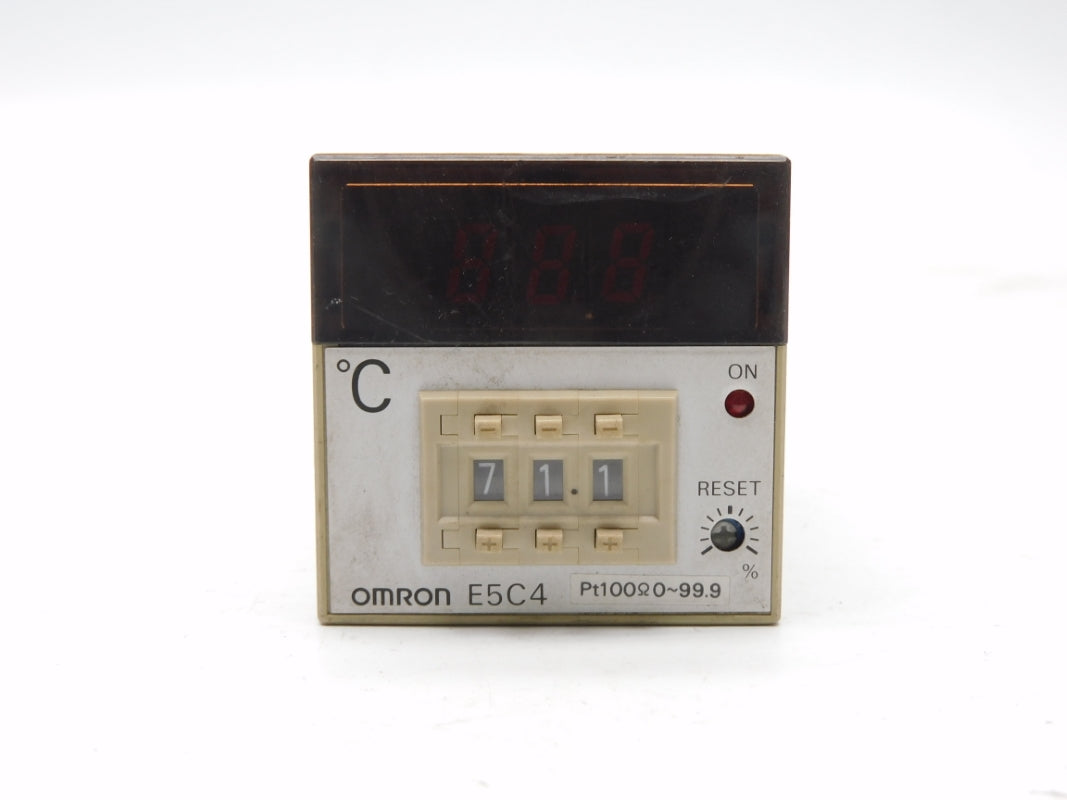 OMRON E5C4-R40P 250VAC 3A UNMP