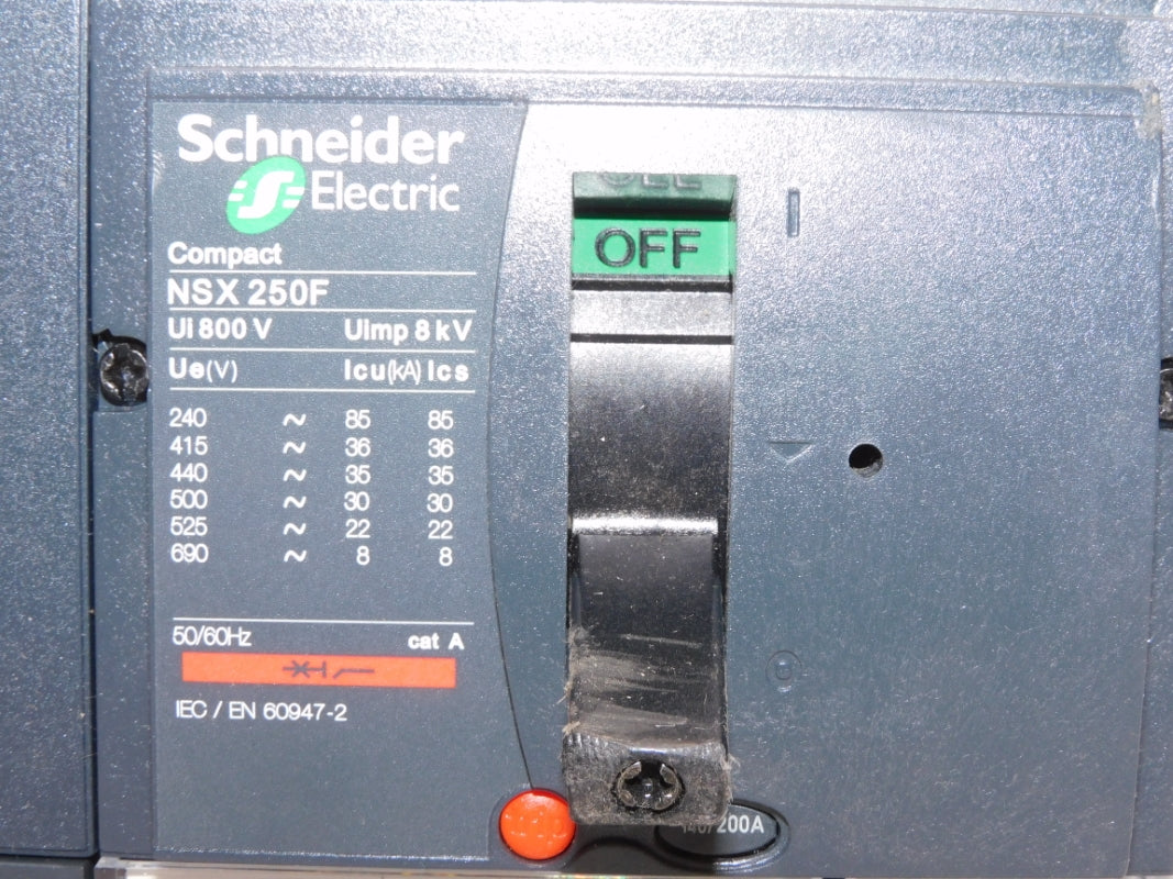 SCHNEIDER ELECTRIC LV431651 NSX250F 800V 200A NUPI