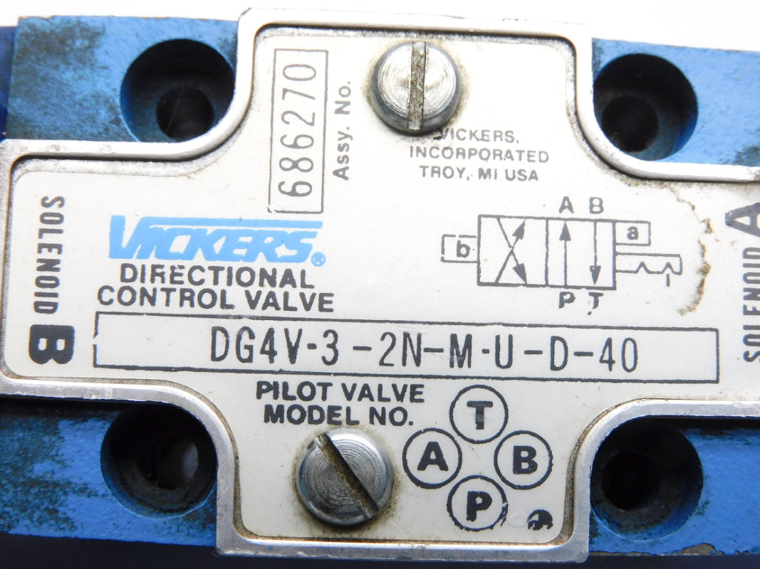 VICKERS DG4V32NMUD40 686270 240VAC .32A UNMP
