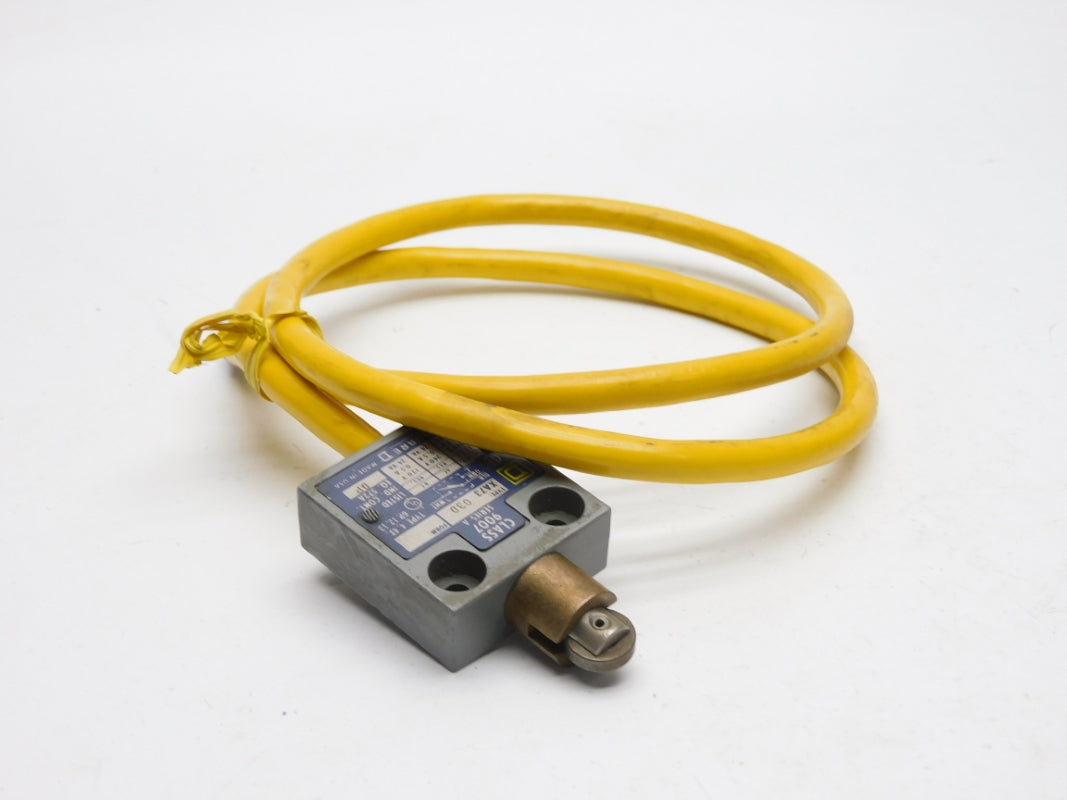 SQUARE D 9007XA7303D SER. A 240V .5A UNMP