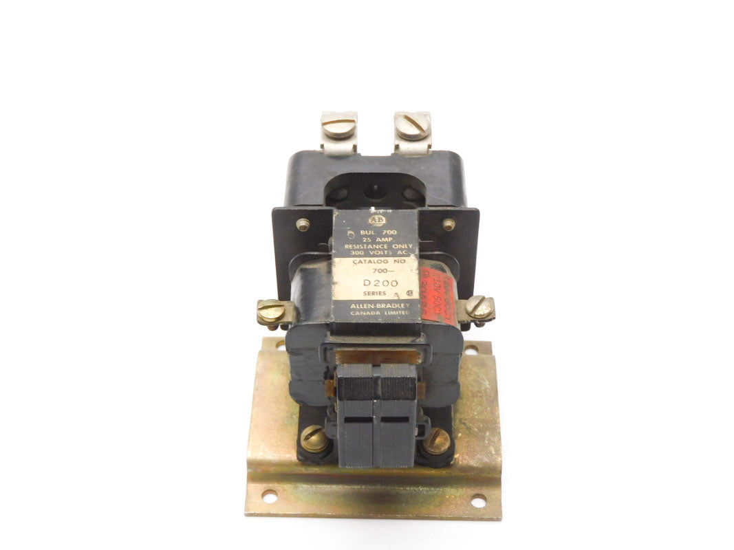 ALLEN BRADLEY 700-D200 SER. A 120V 25A UNMP